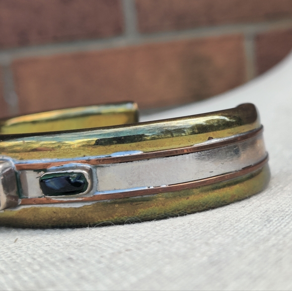 Vintage mixed metal labradorite,mother of pearl and onyx cuff bracelet - Picture 8 of 13